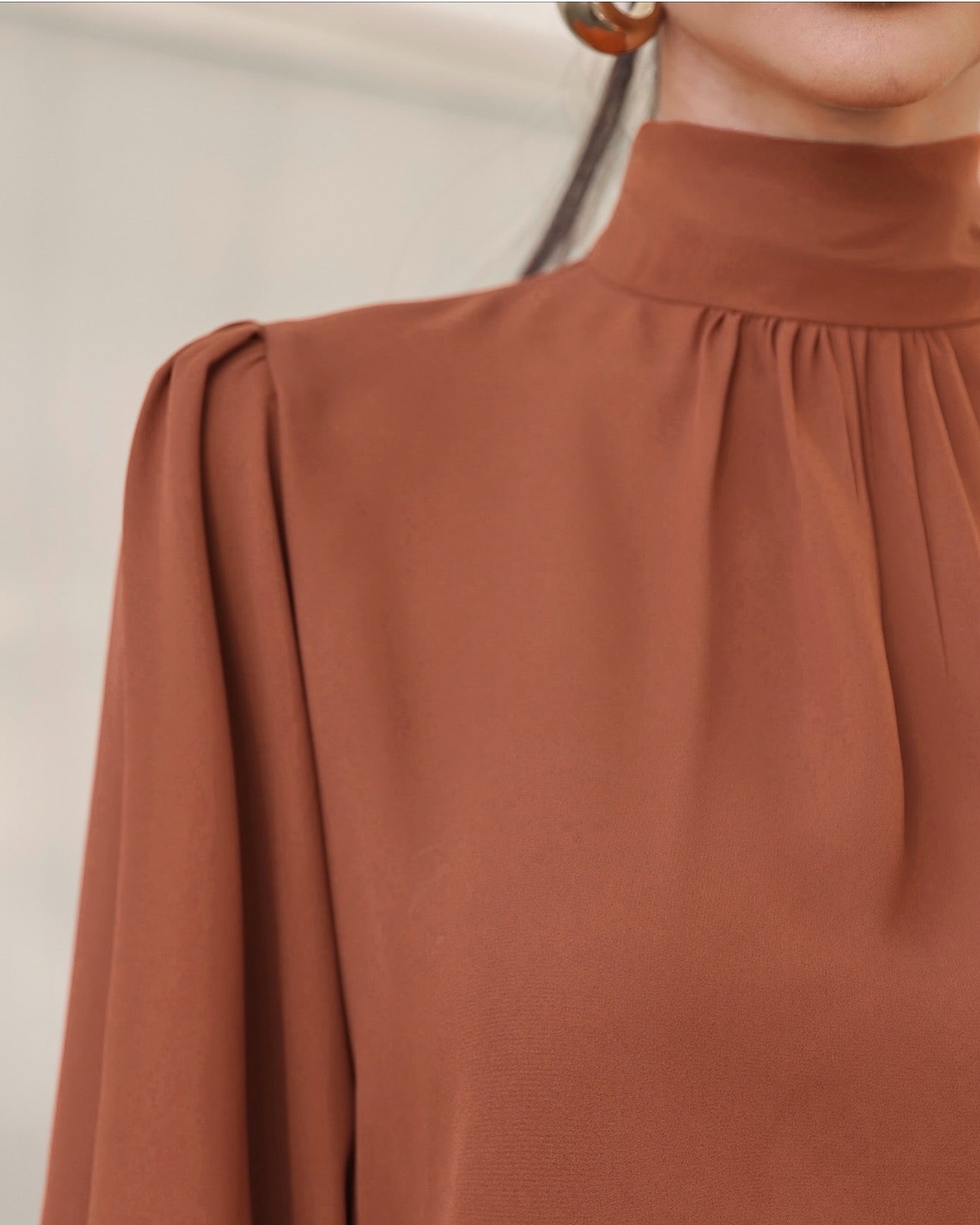 DOT Elastic-Hem Blouse
